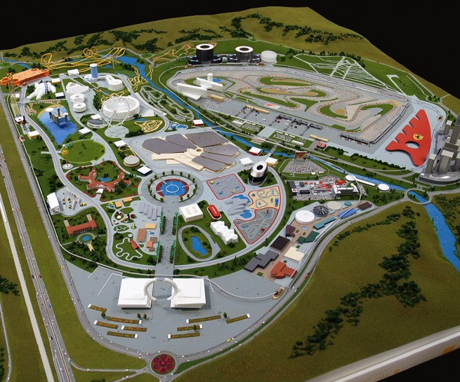 Ciudad del Motor_maqueta Océano Naranja