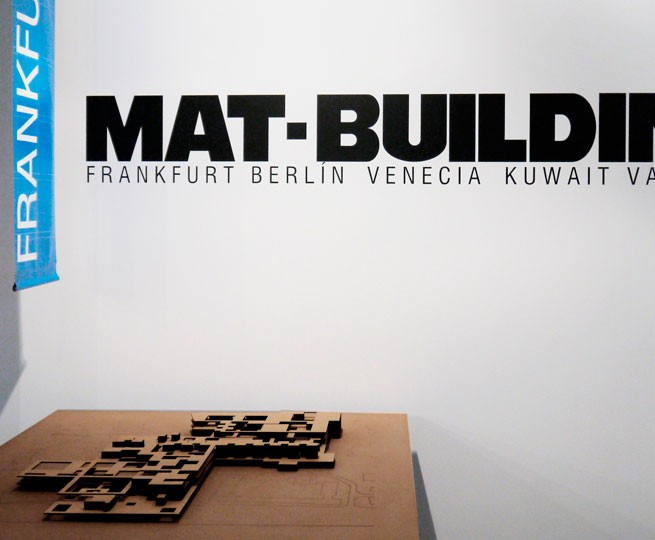 Exposicion en la UPV de edificios manta MAT BUILDING